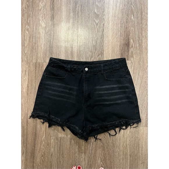 SHEIN Pants - Black denim shorts raw hem. Size 1X